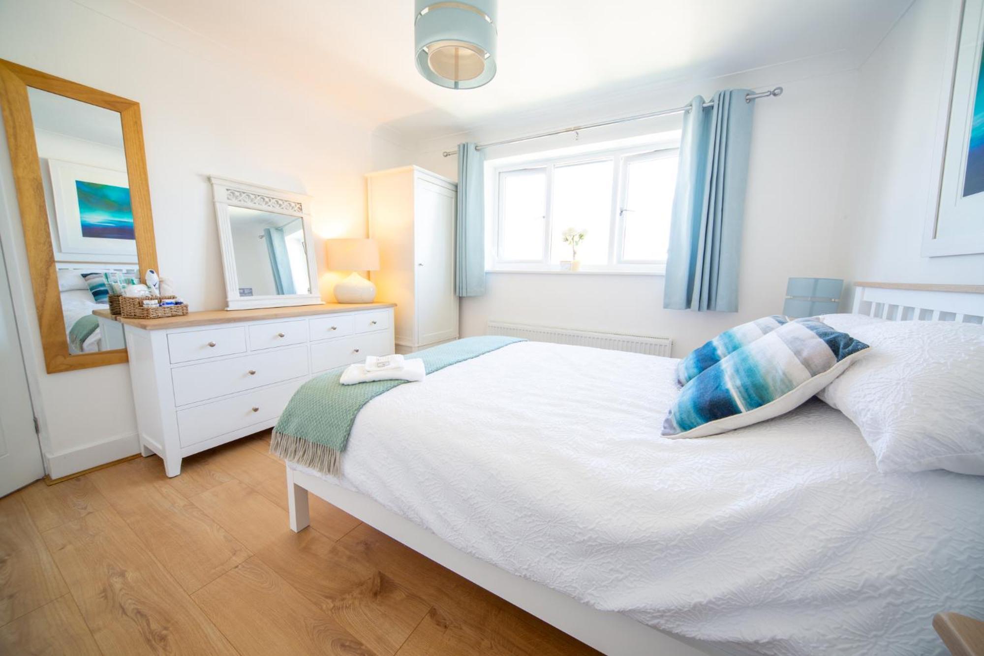 Trethvor House Ensuite Double Room With Free Parking In Quiet Residential Area Padstow Exterior photo